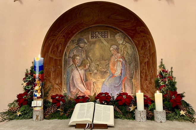 Wir w&uuml;nschen Ihnen<br>ruhige und erholsame Tage<br>zwischen den Jahren!